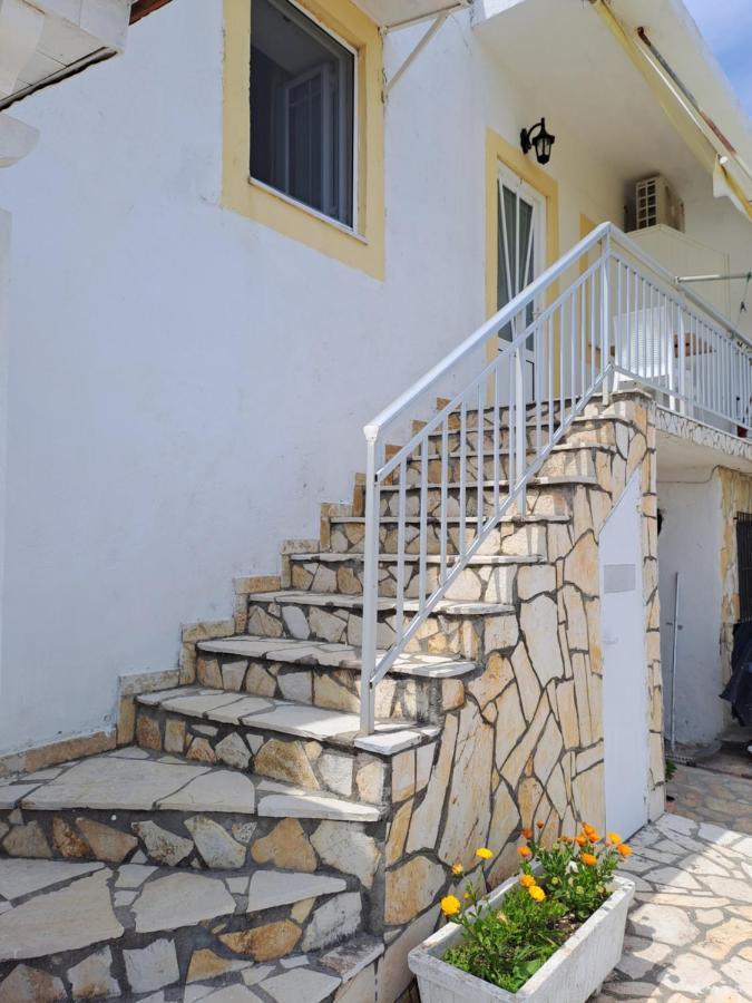 Seaside Studios Mesongi Bagian luar foto