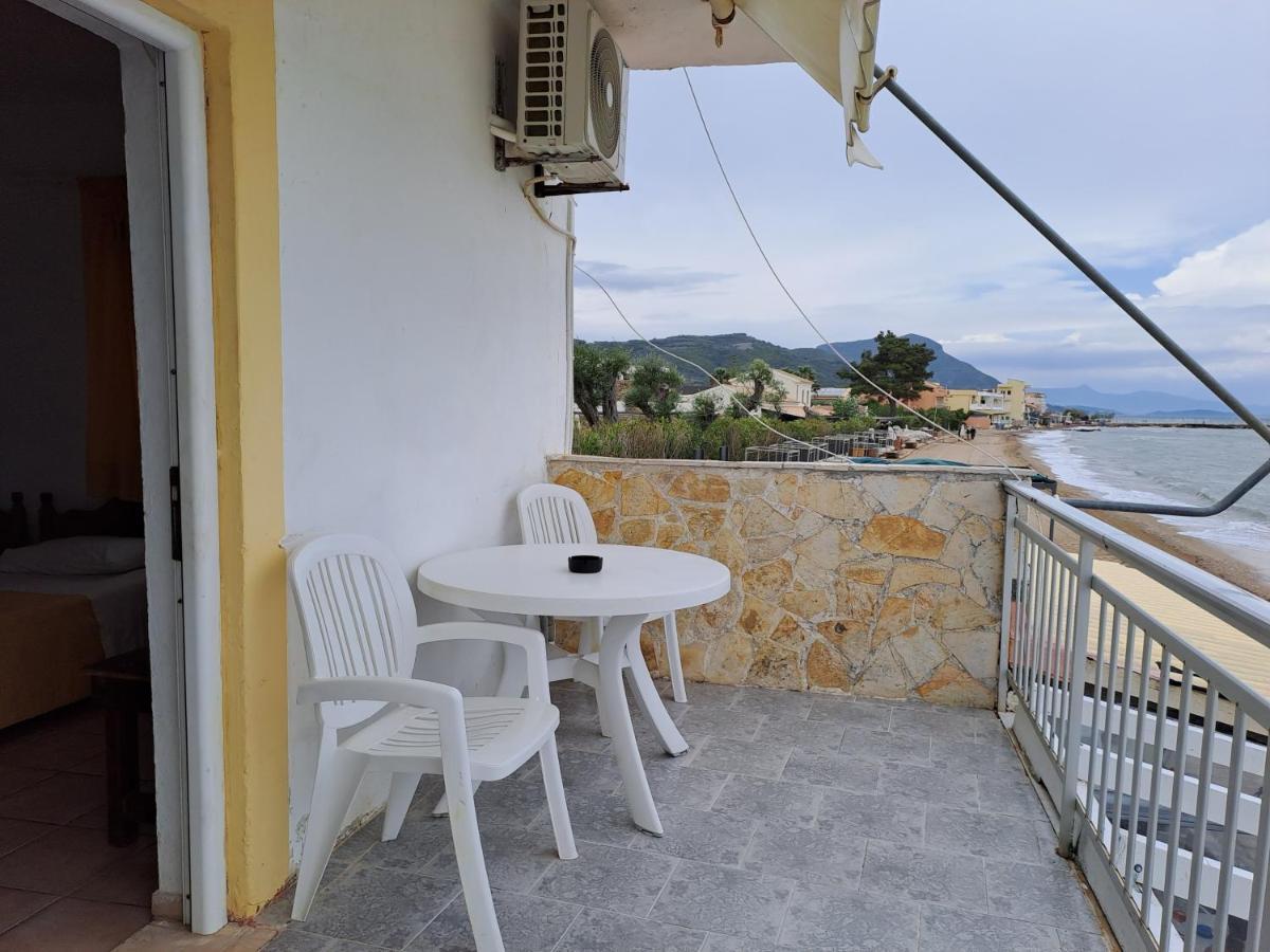 Seaside Studios Mesongi Bagian luar foto
