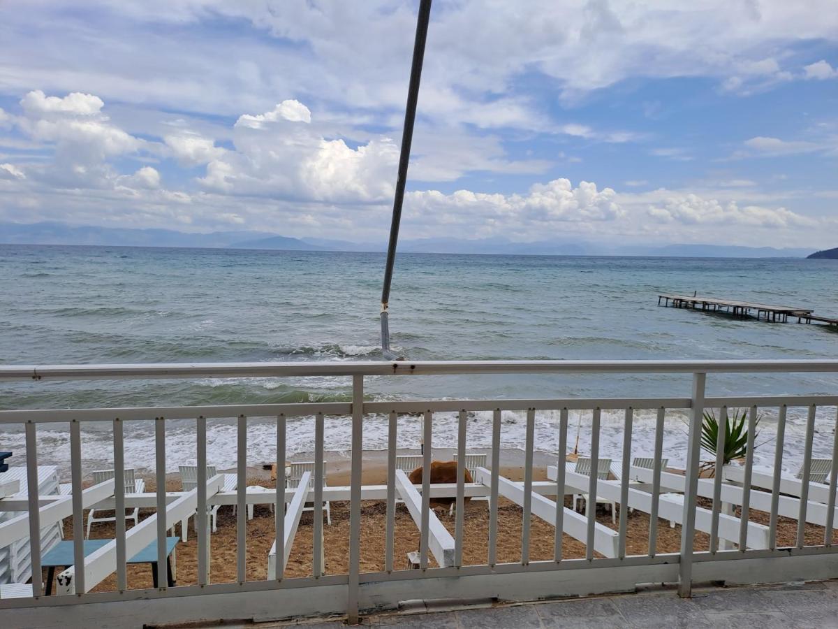 Seaside Studios Mesongi Bagian luar foto