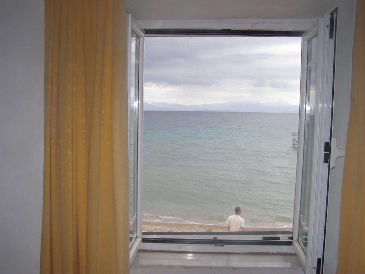 Seaside Studios Mesongi Bagian luar foto